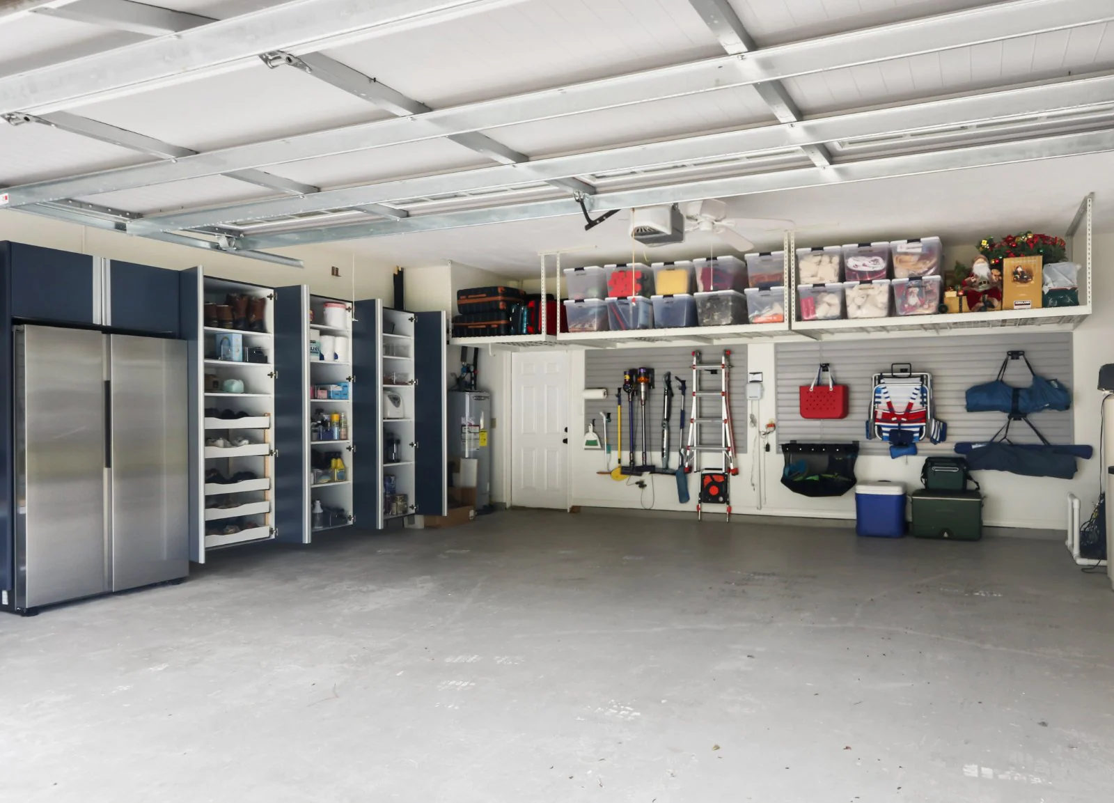 A fully organized garage